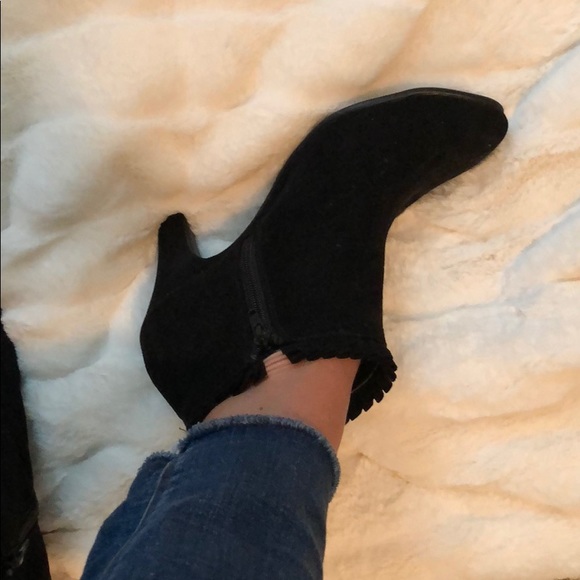 Aerosoles Black ankle booties - Picture 4 of 4